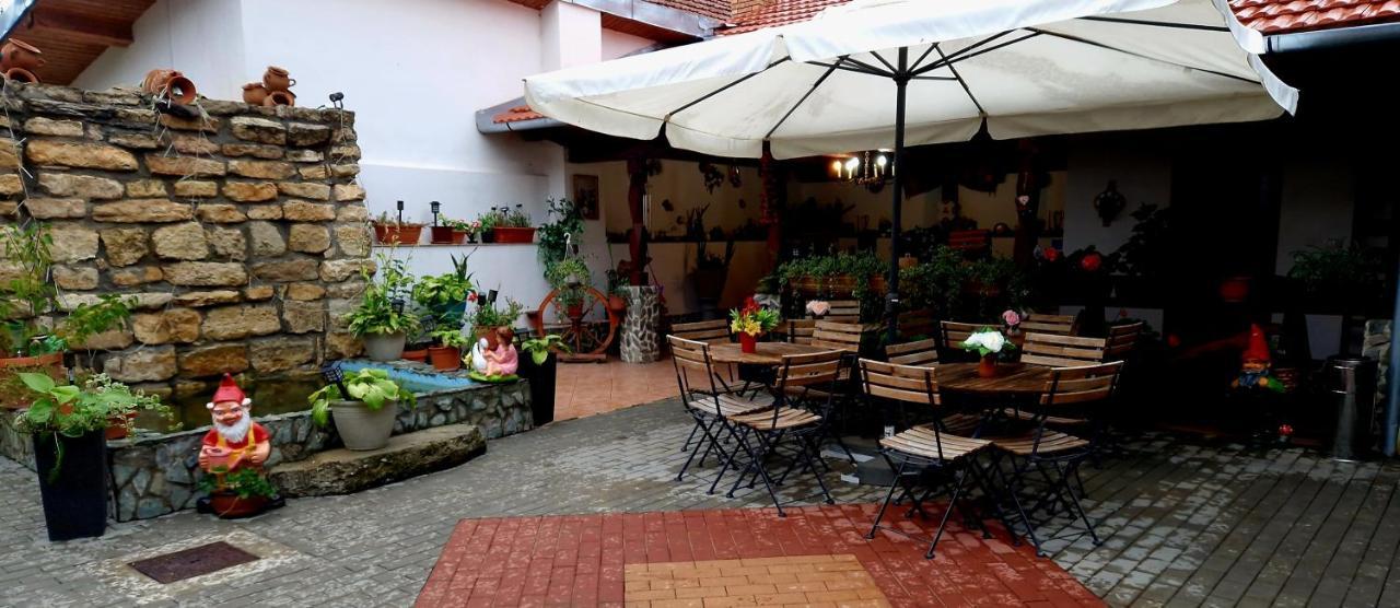 فيلا Mehadica House المظهر الخارجي الصورة